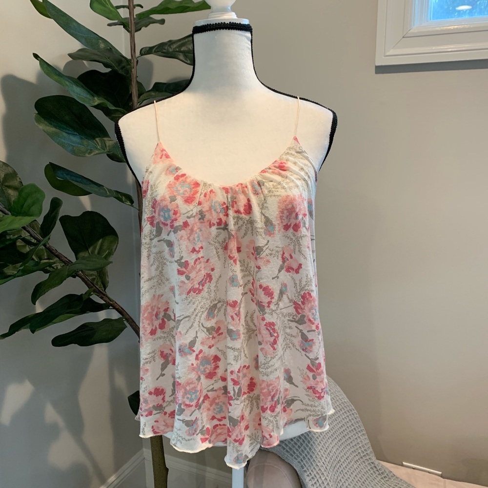 AMERICAN EAGLE Flowy floral tank top